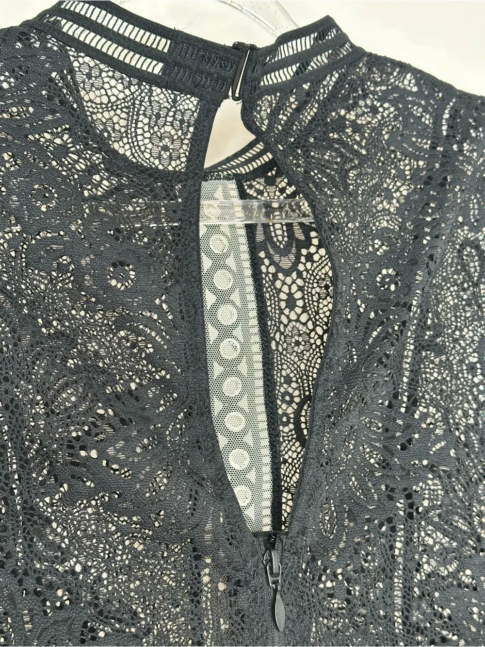 Victoria’s Secret Black Lace Crop Top NWT Size S/P - Picture 5 of 7